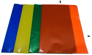 Muovitasku A4, punainen, 2 sivua auki