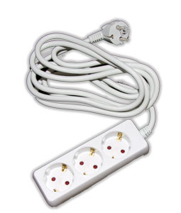 Jatkojohto 3-osainen, 3 m, maadoitettu